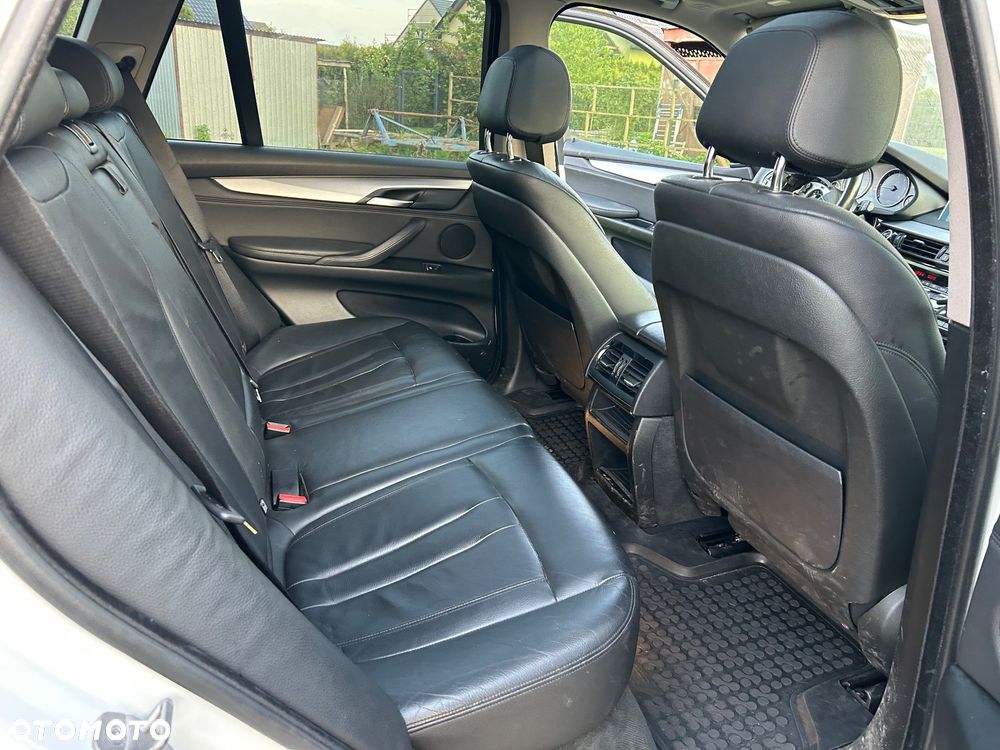 BMW X5 xDrive25d - 23