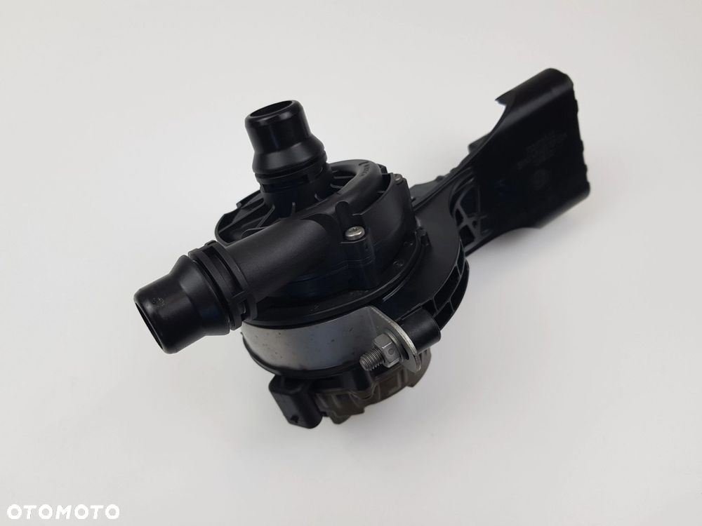 Dodatkowa Pompa Pompka wody BMW G20 X3 G01 2.0i 8651288 - 3