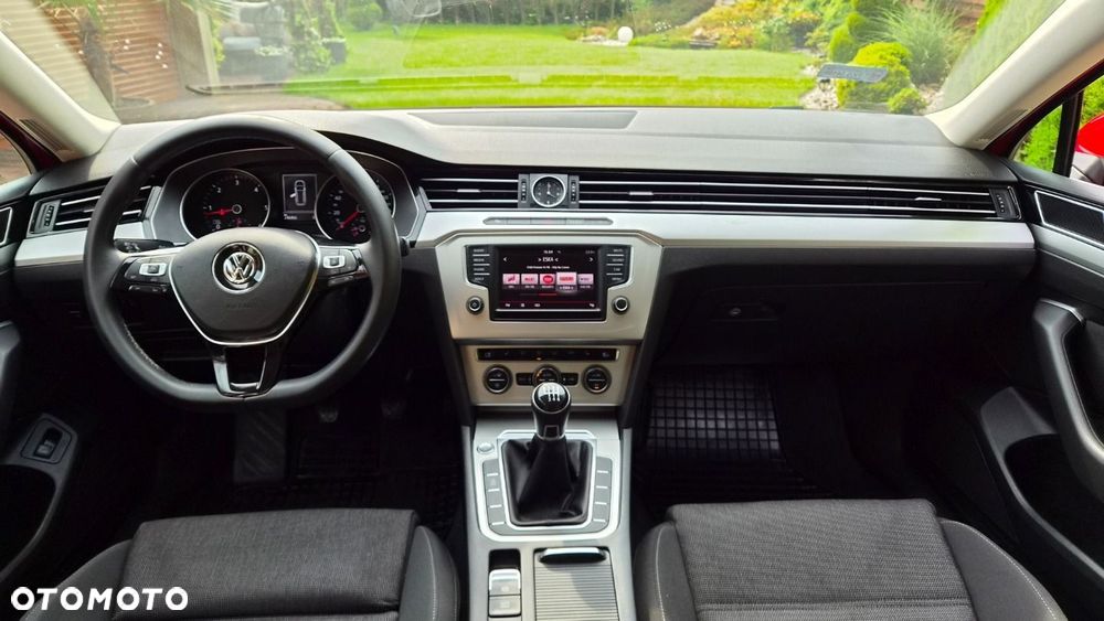 Volkswagen Passat - 15