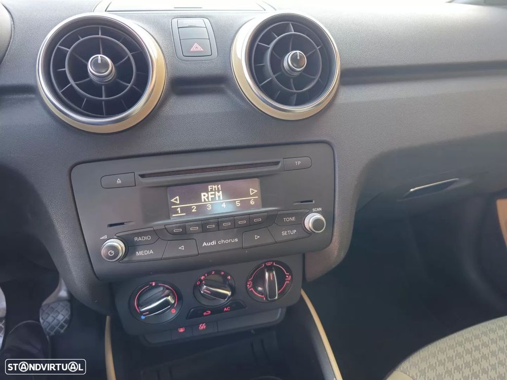 Audi A1 1.2 TFSI Attraction - 9