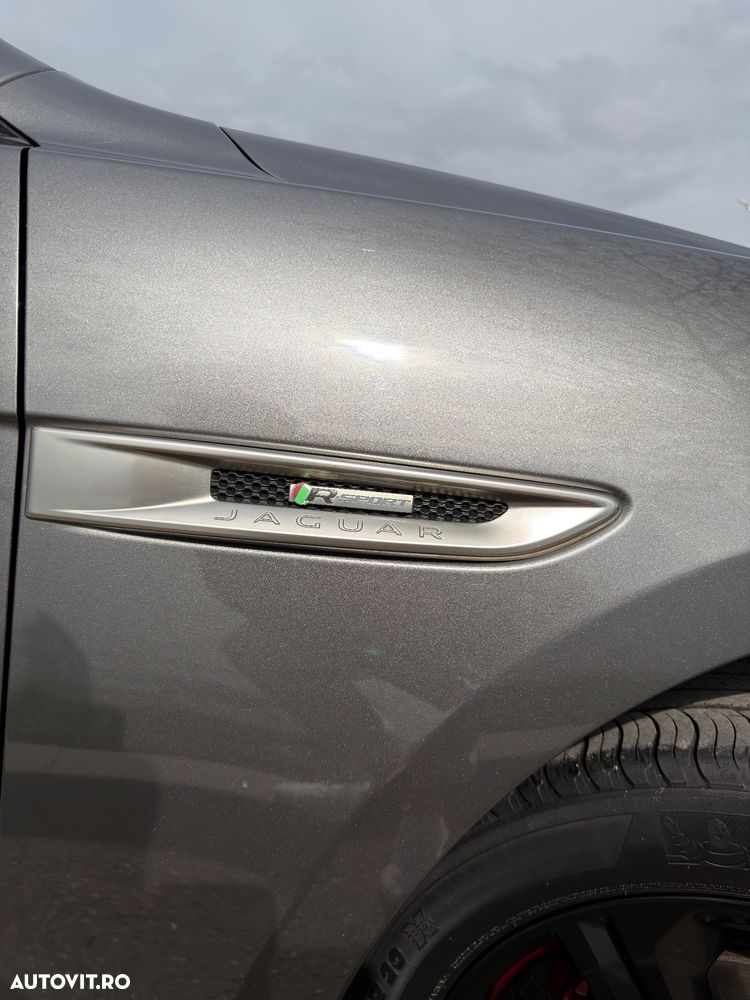 Jaguar F-Pace 20d AWD R-Sport - 6