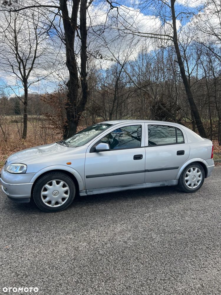 Opel Astra 1.6 - 4