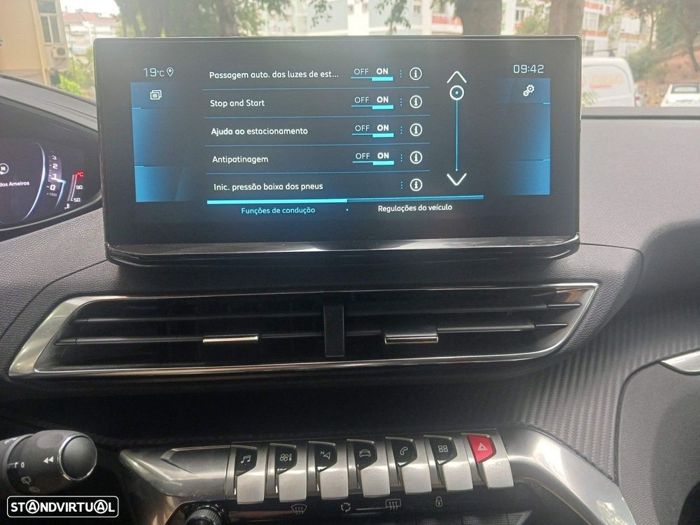 Peugeot 5008 1.5 BlueHDi Allure Pack EAT8 - 17