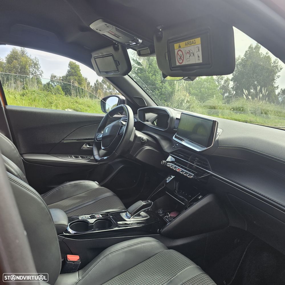 Peugeot e-2008 50 kWh GT - 16