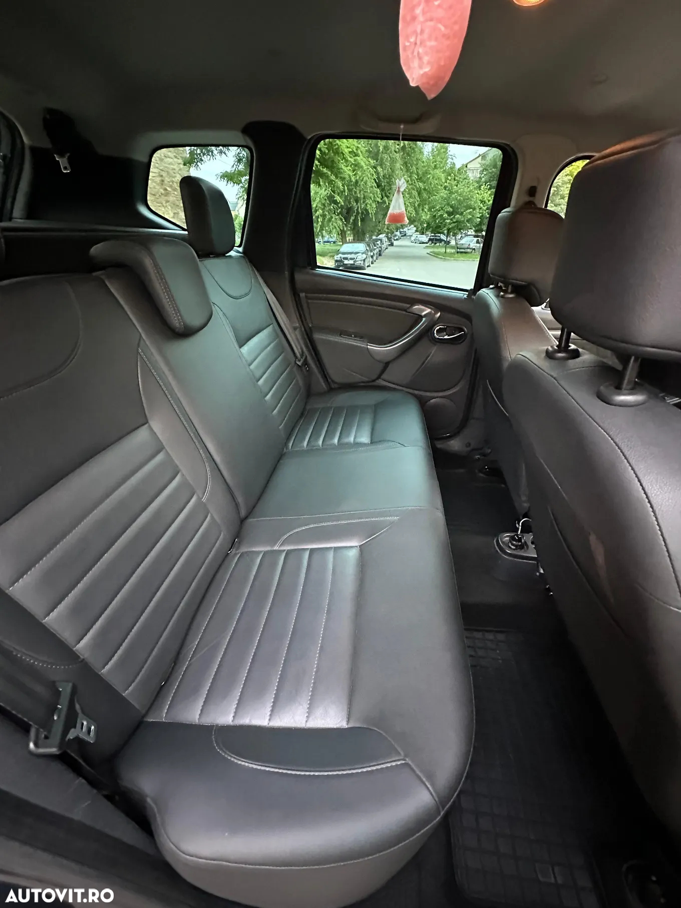 Dacia Duster 1.5 dCi 4x2 Laureate - 9