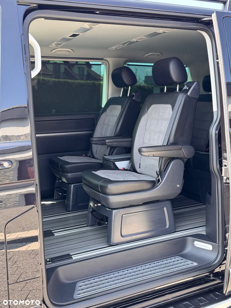 Volkswagen Multivan - 32