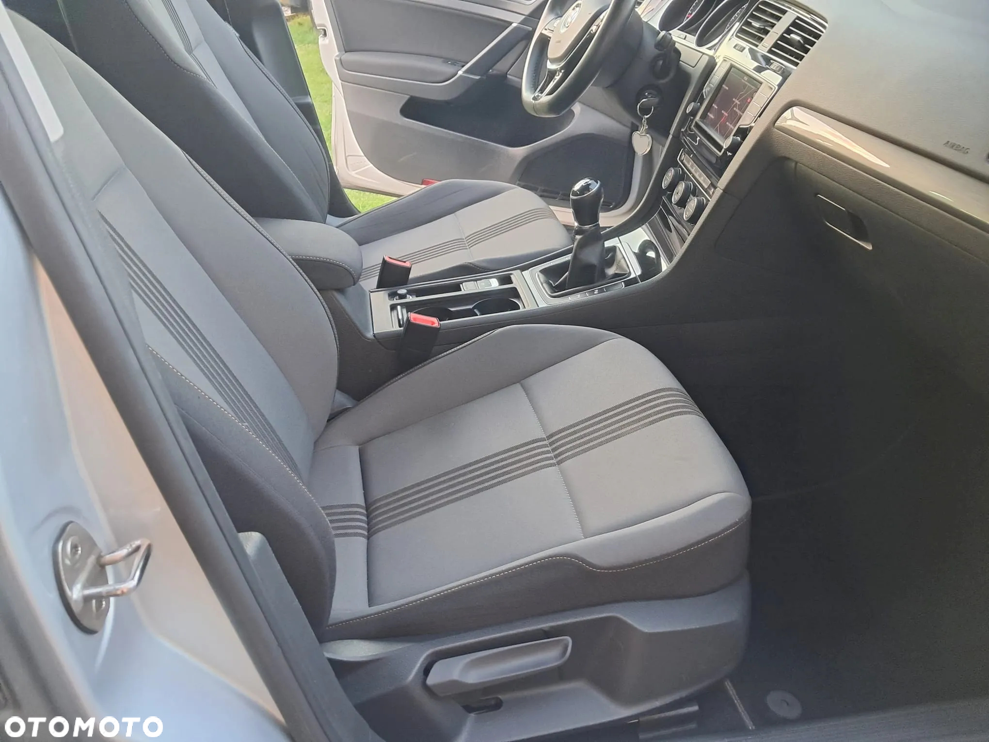 Volkswagen Golf 1.6 TDI (BlueMotion Technology) Comfortline - 16