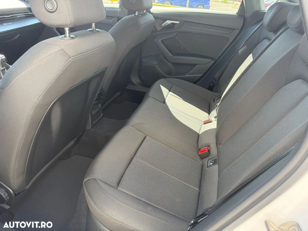 Audi A3 2.0 30 TDI Advanced - 11