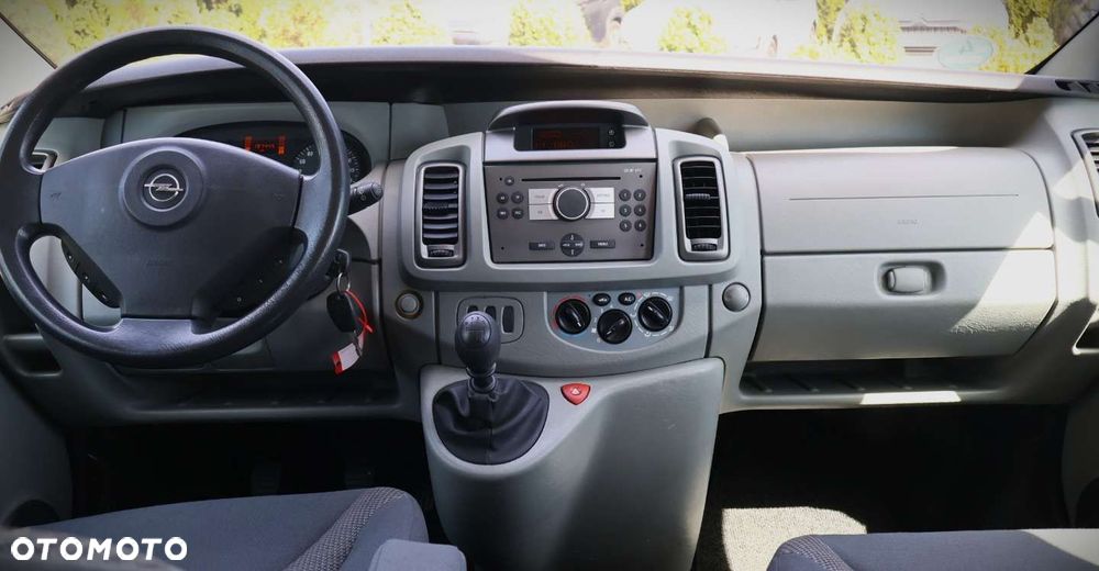 Opel Vivaro - 14