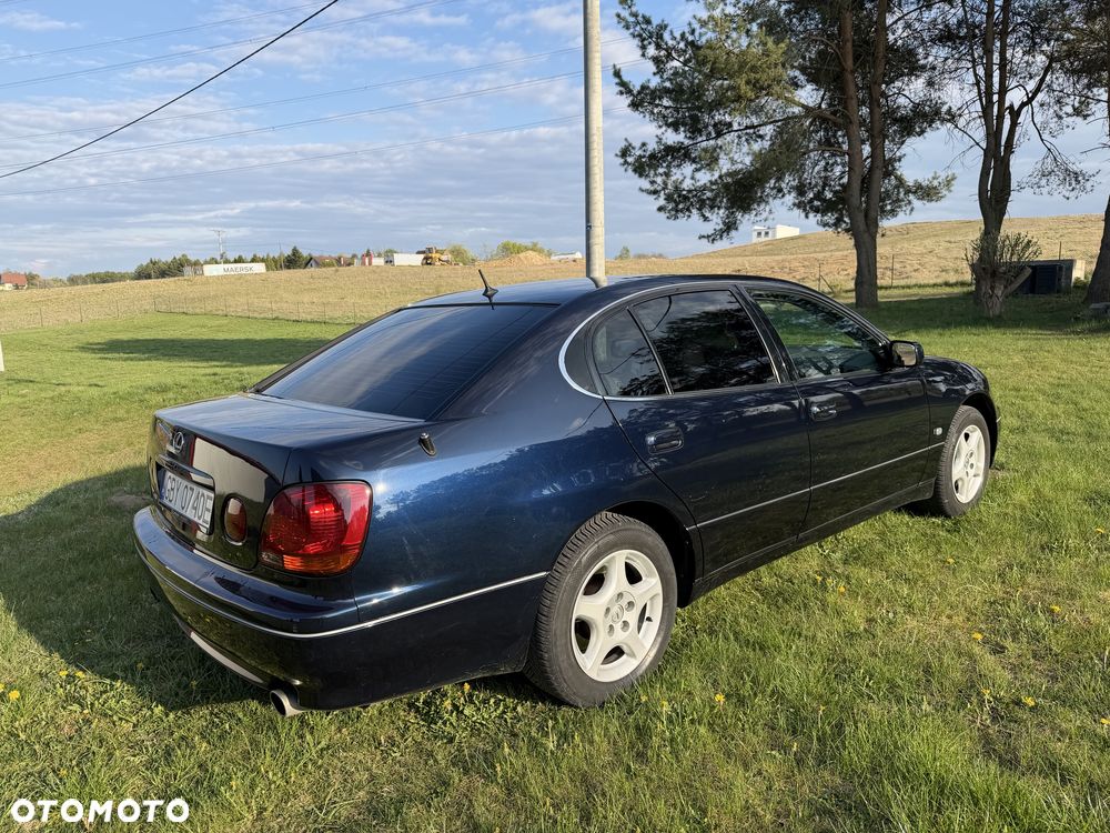 Lexus GS - 4