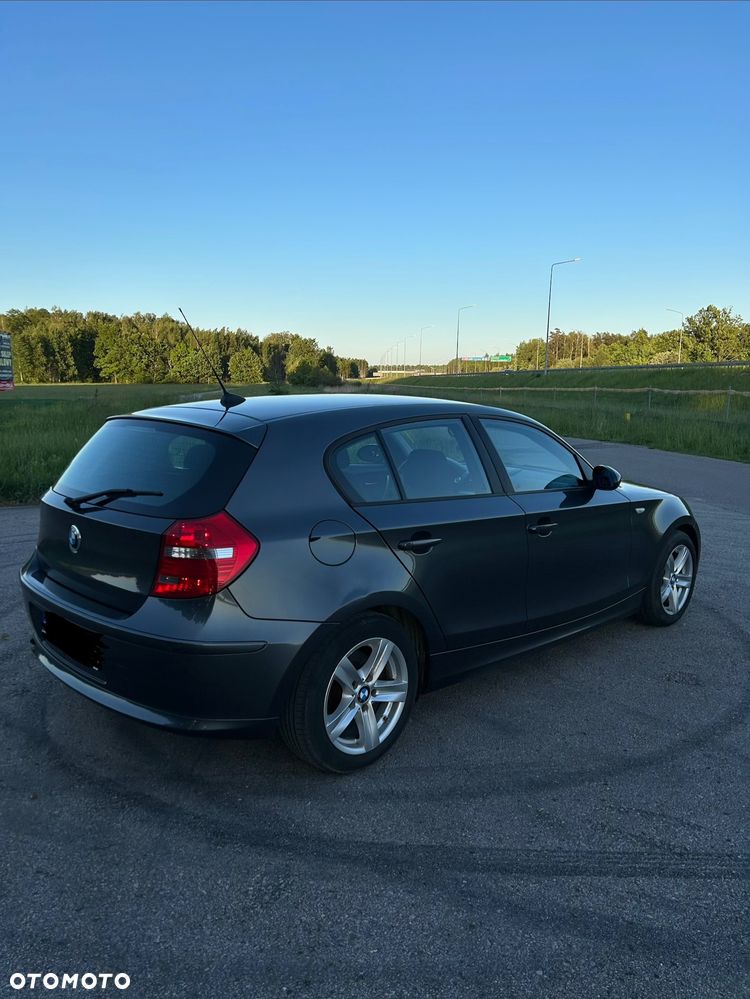 BMW Seria 1 118i - 4