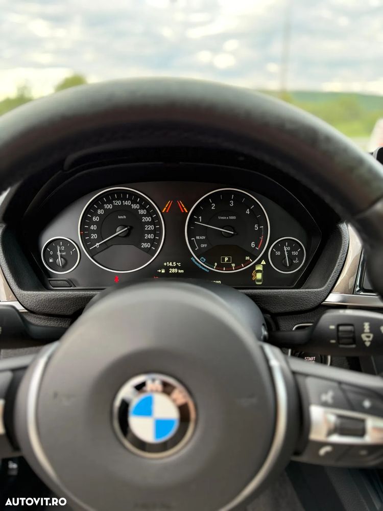 BMW Seria 3 320d Aut. - 12