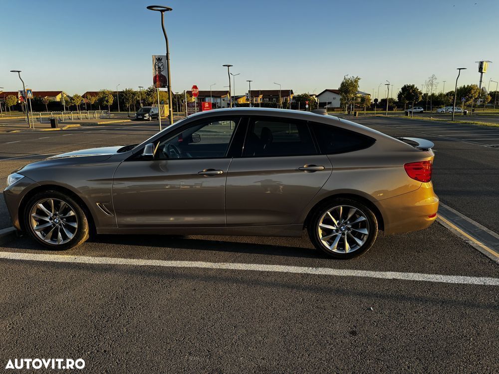 BMW Seria 3 320d xDrive Sport Line - 3