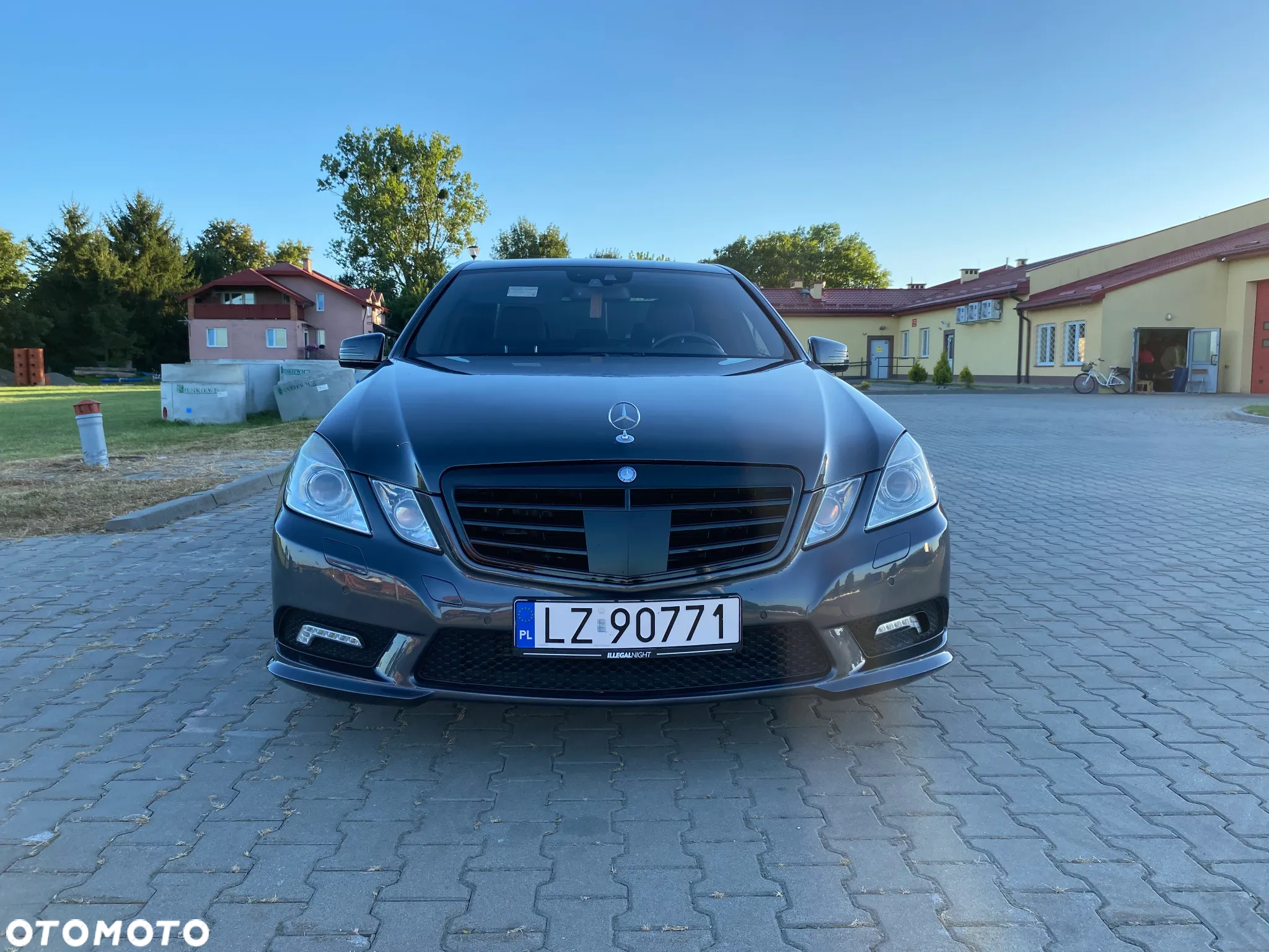 Mercedes-Benz Klasa E 350 CDI BlueEff Avantgarde - 4