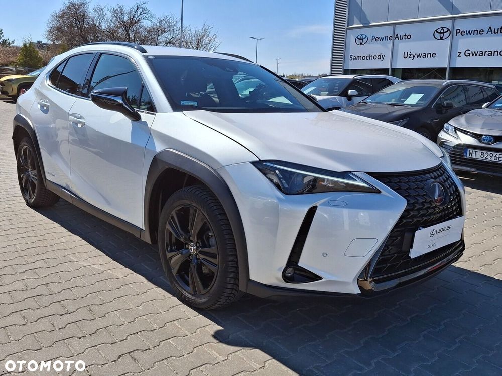Lexus UX - 12