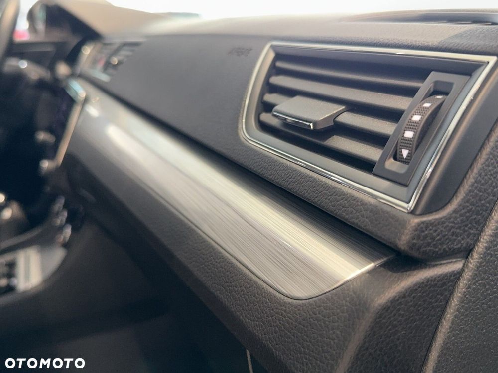 Skoda Superb 2.0 TDI SCR Ambition DSG - 19