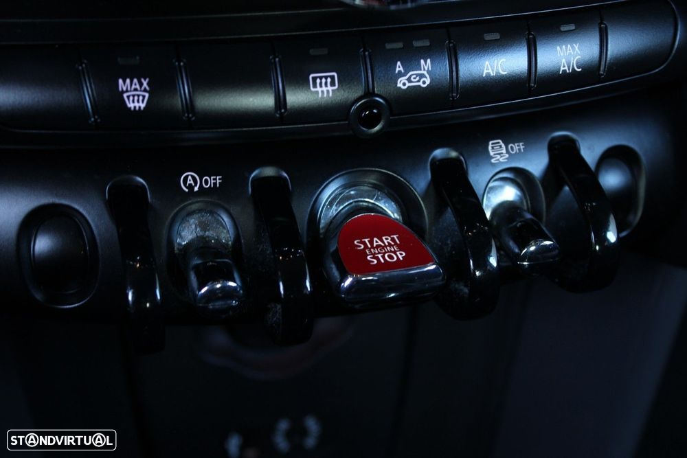 MINI 3 Portas One D - 23