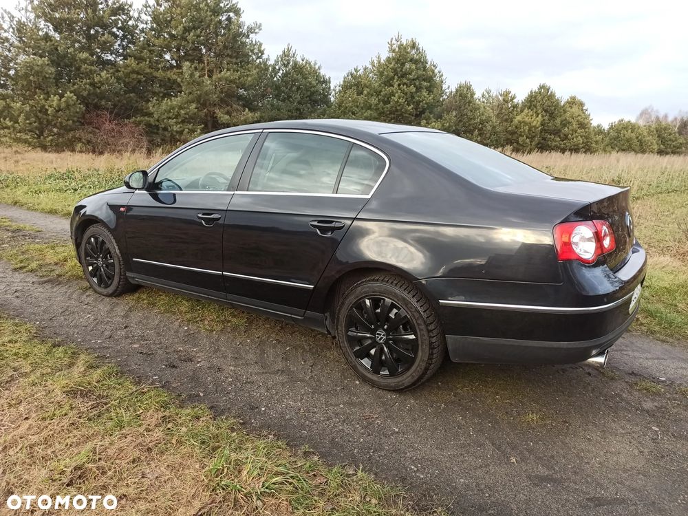 Volkswagen Passat 2.0 TDI DPF Highline DSG - 2