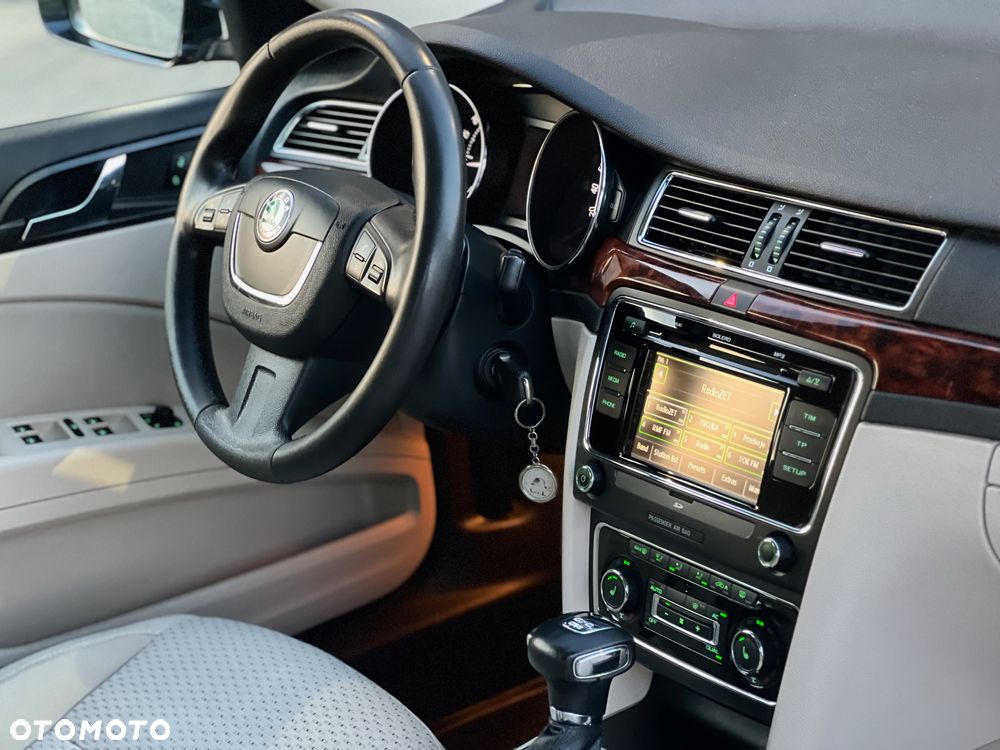 Skoda Superb 2.0 TDI 4x4 Elegance DSG - 33