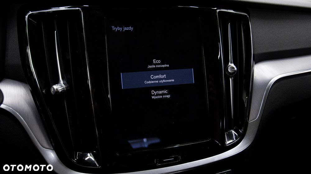 Volvo V60 B4 D Momentum Pro - 25