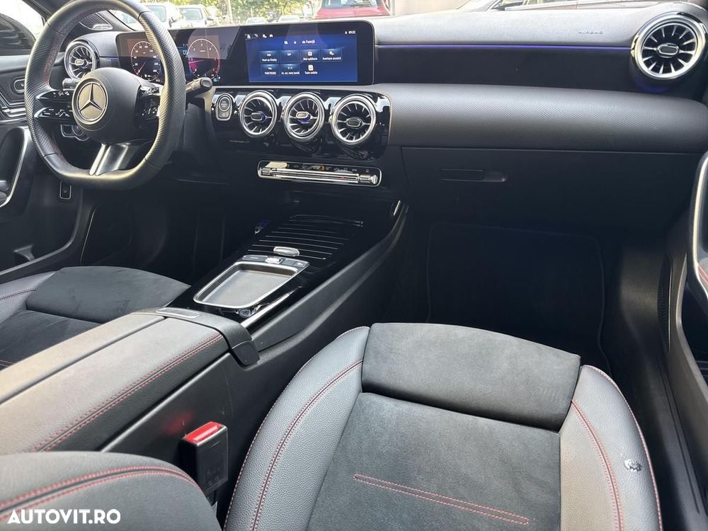 Mercedes-Benz A 200 d Sedan 8G-DCT - 12