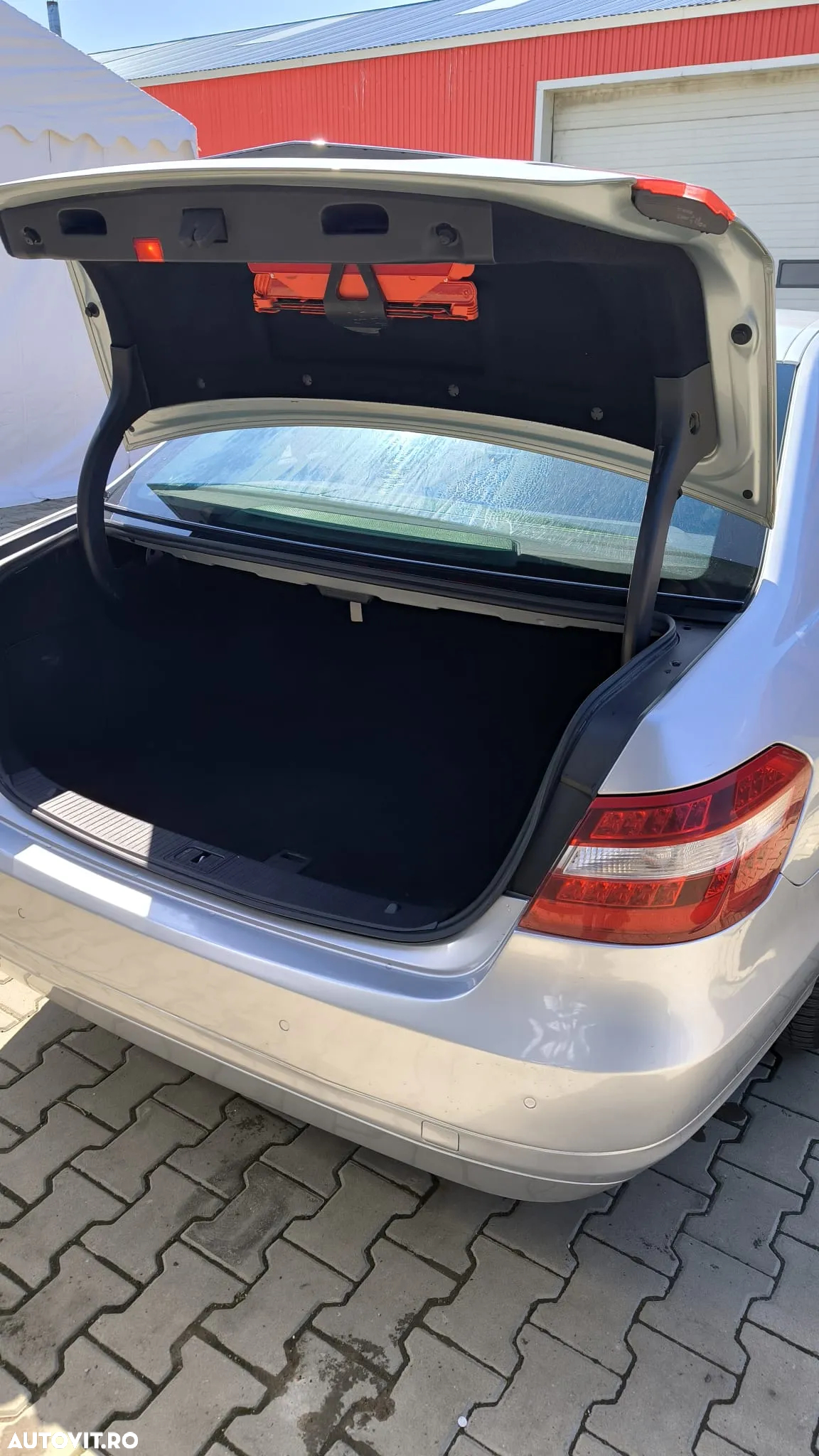 Mercedes-Benz E 220 CDI BlueEfficiency Aut. - 9