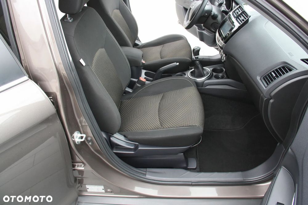 Mitsubishi ASX 1.8 DI-D 2WD Intense - 22