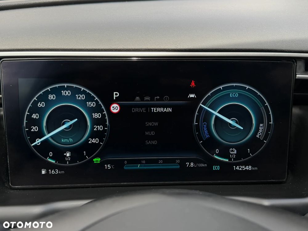 Hyundai Tucson 1.6 T-GDi HEV Executive 4WD - 26