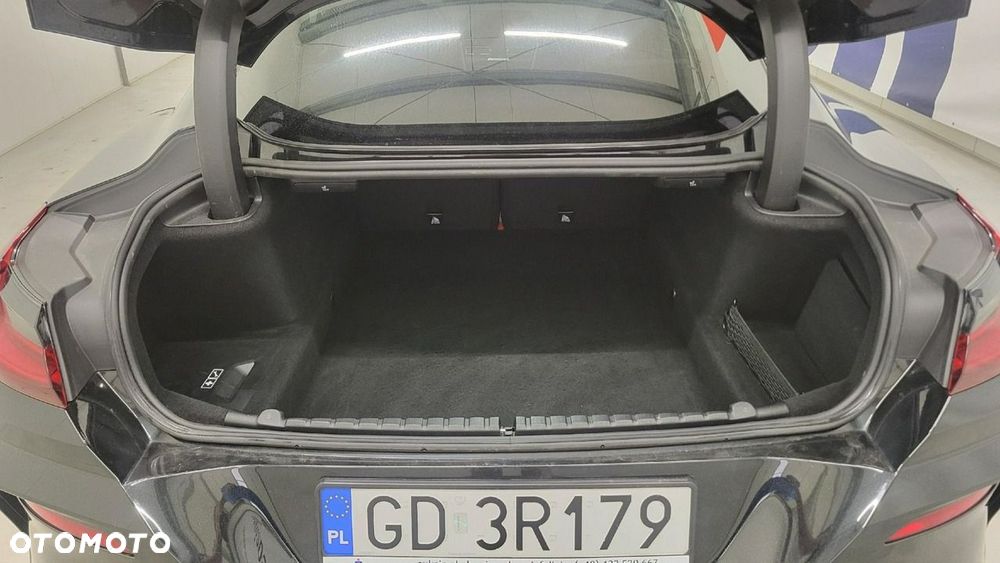 BMW Seria 8 M850i xDrive - 29