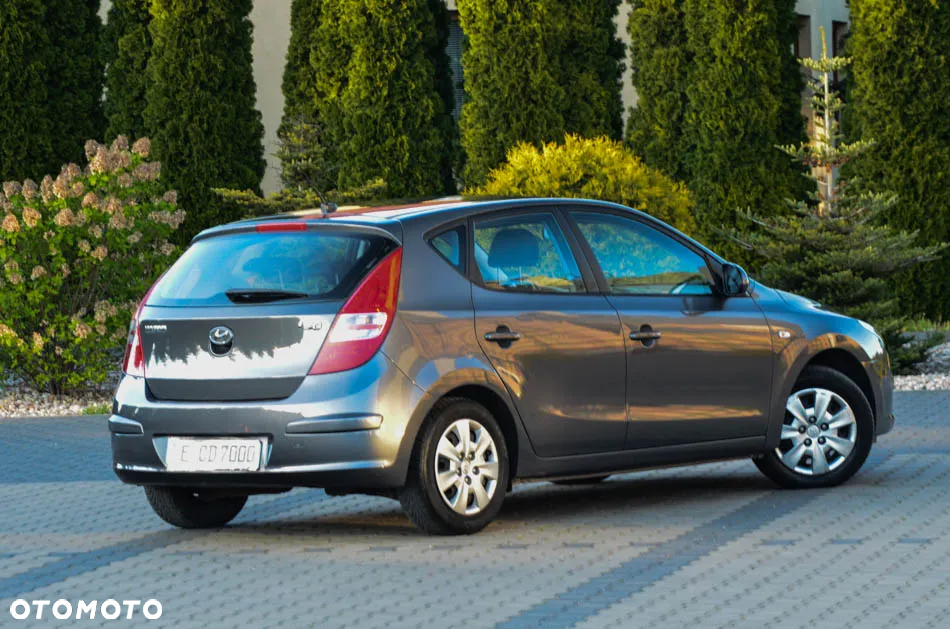 Hyundai i30 1.6 Comfort - 24