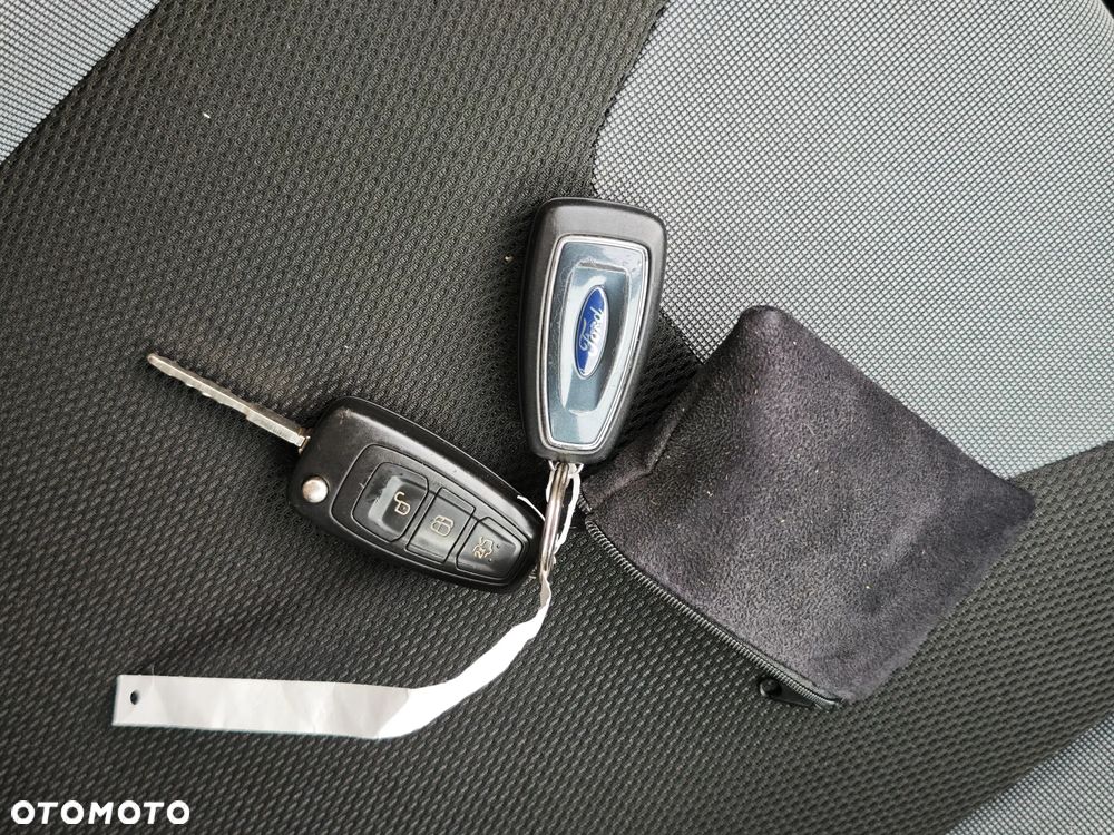 Ford Focus 1.6 TDCi DPF Champions Edition - 11