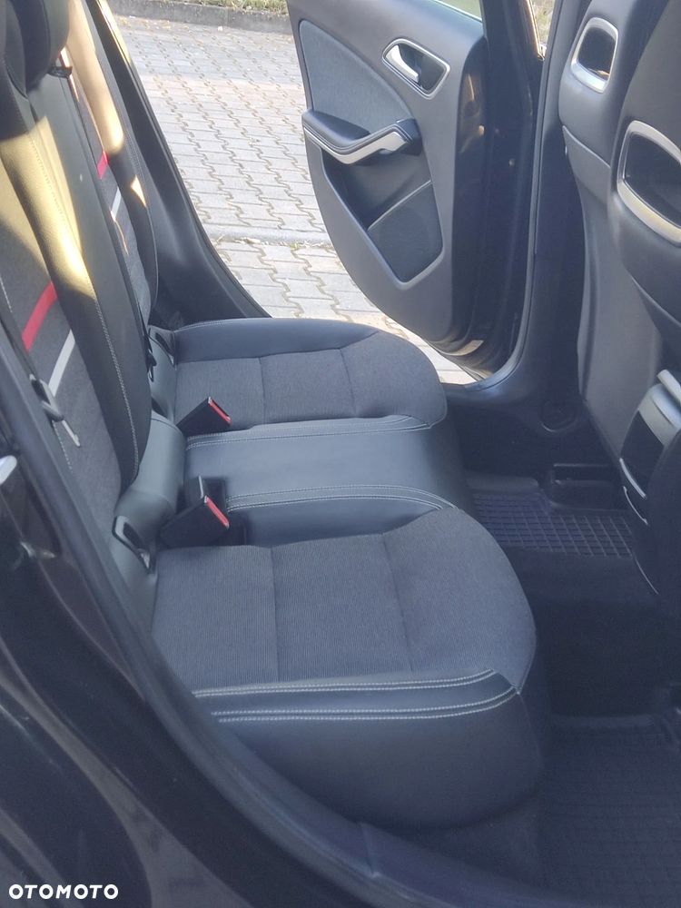 Mercedes-Benz Klasa A 180 (BlueEFFICIENCY) AMG Sport - 14