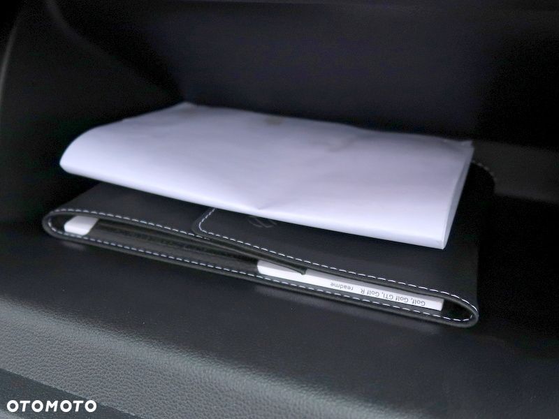 Volkswagen Golf - 30