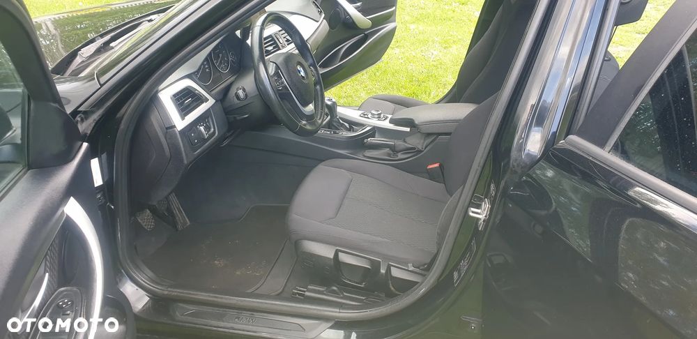 BMW Seria 3 318d Blue Performance Luxury Line - 7