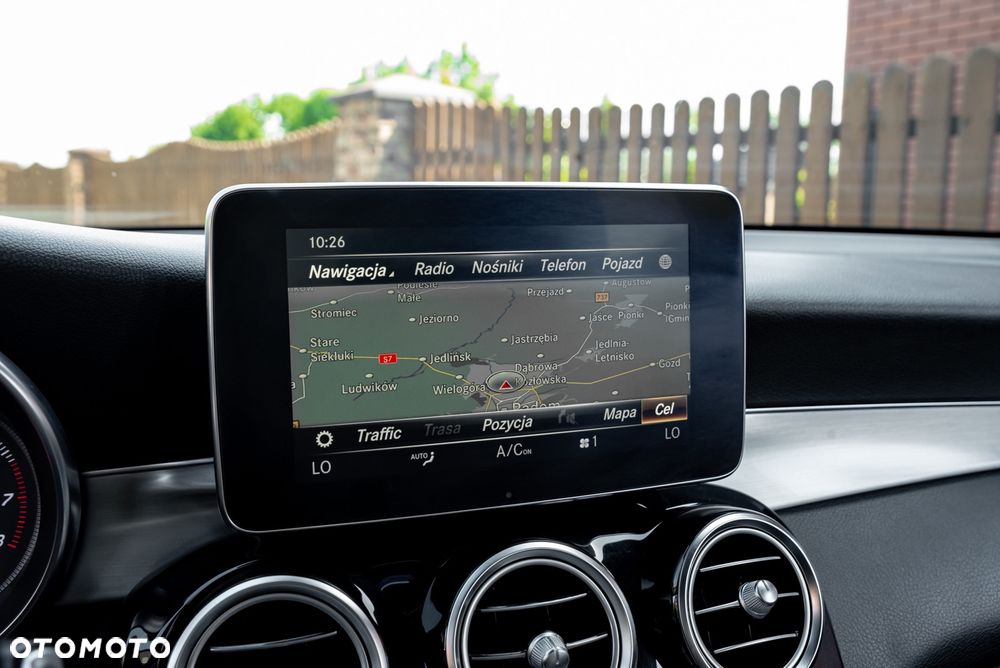 Mercedes-Benz GLC 250 4Matic 9G-TRONIC AMG Line - 36
