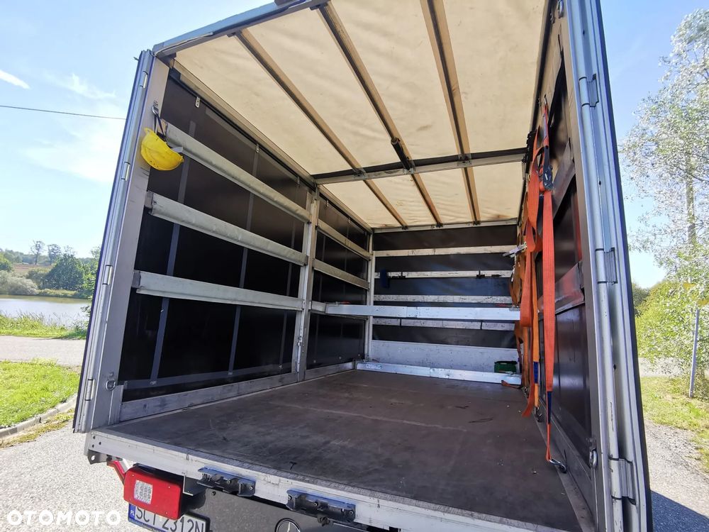 Mercedes-Benz SPRINTER - 2