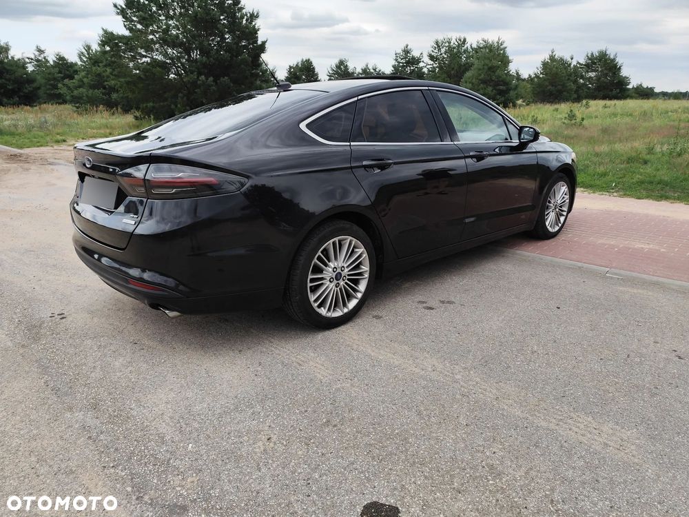 Ford Fusion - 4