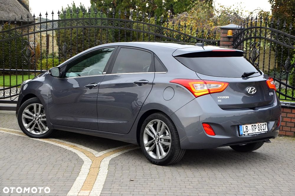 Hyundai i30 blue 1.6 GDI Passion - 11