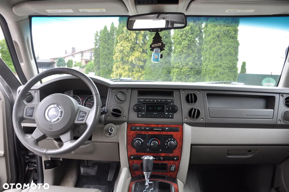 Jeep Commander - 34