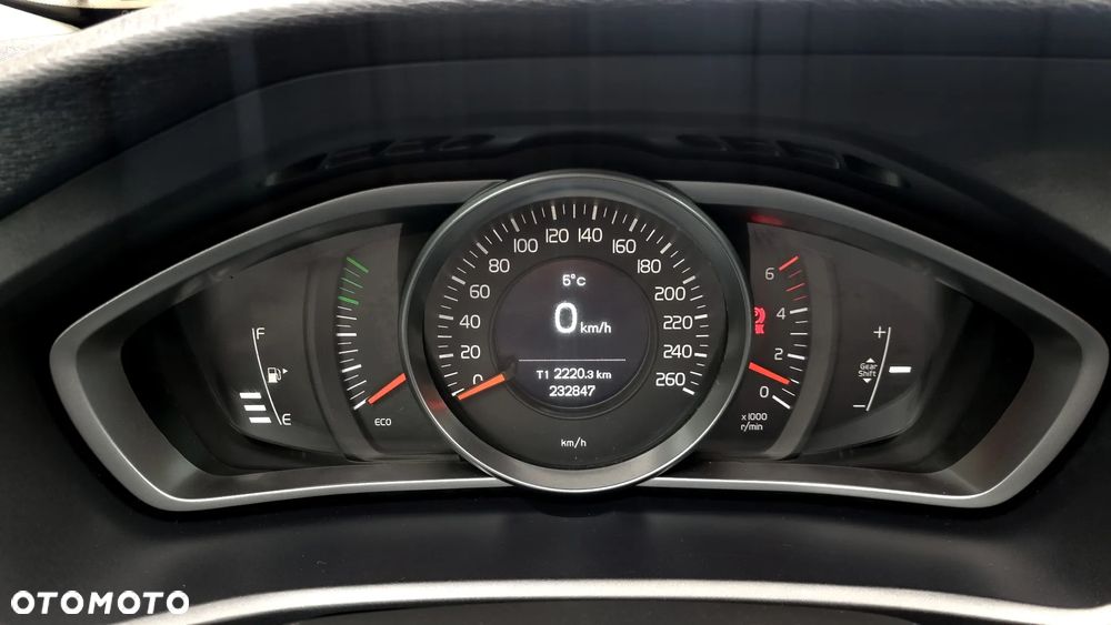Volvo V40 Cross Country D2 - 27