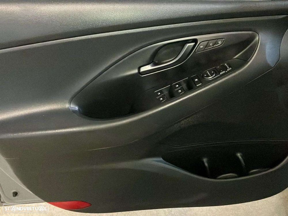 Hyundai i30 Fastback - 20