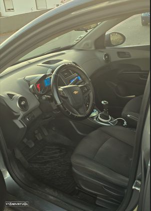 Chevrolet Aveo 1.2 LT Bi-Fuel - 12