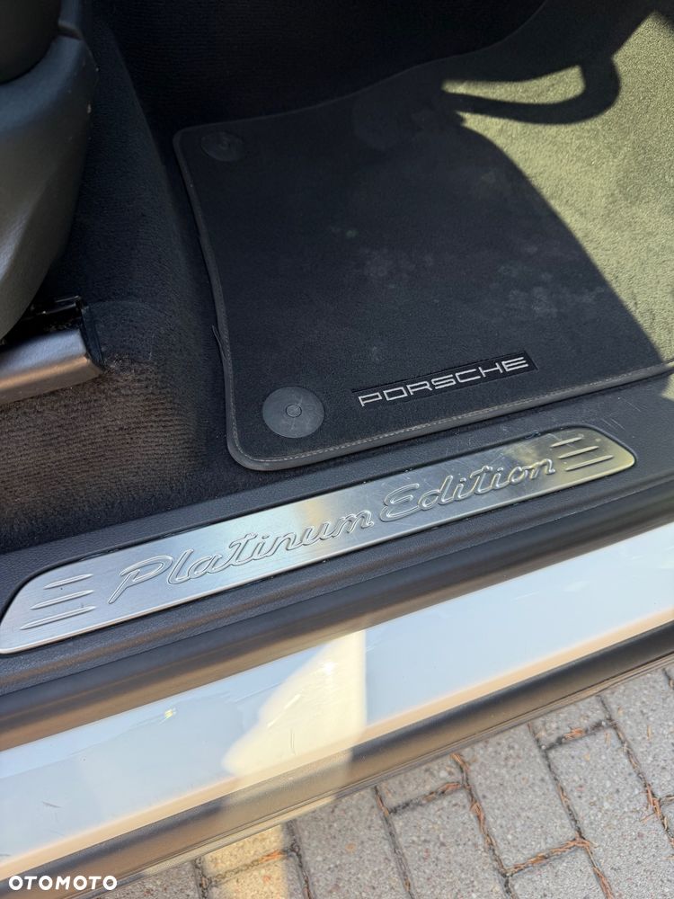Porsche Cayenne Platinum Edition - 9