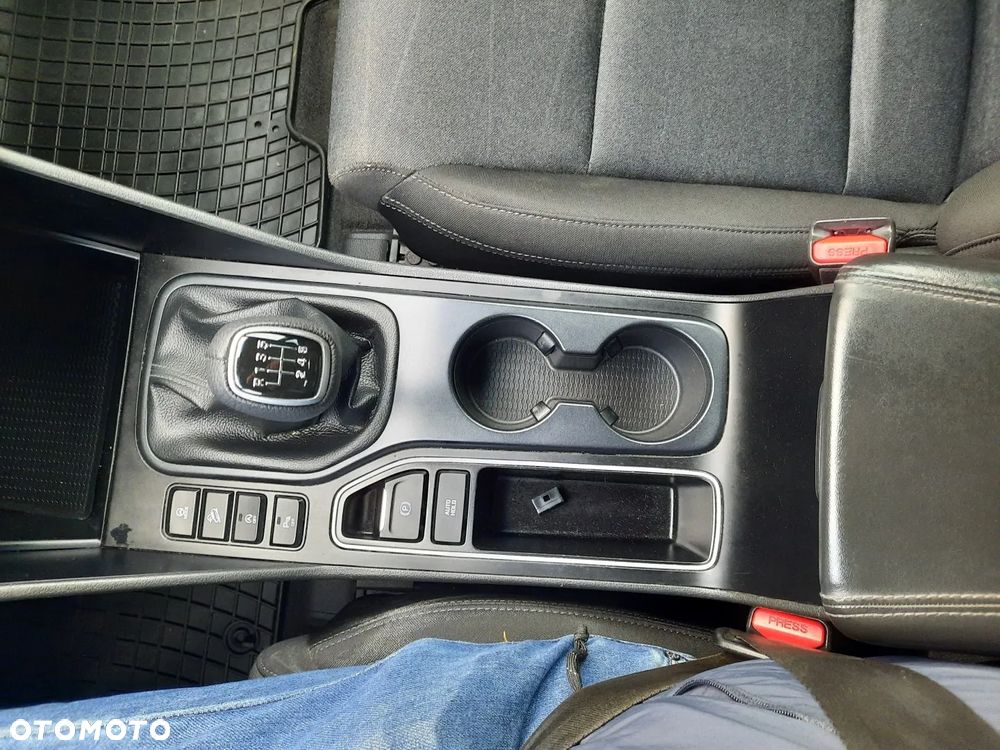 Hyundai Tucson 1.6 GDI BlueDrive Comfort 2WD - 37