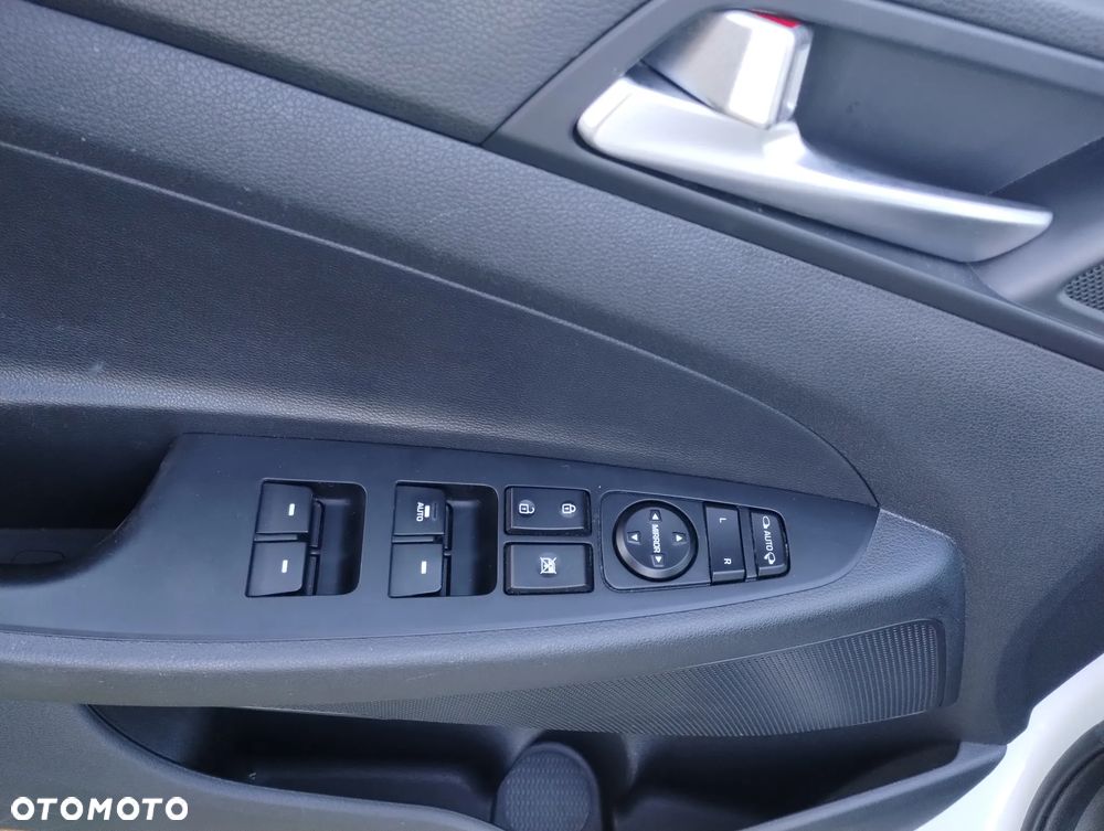 Hyundai Tucson 1.6 GDi 2WD Trend - 19