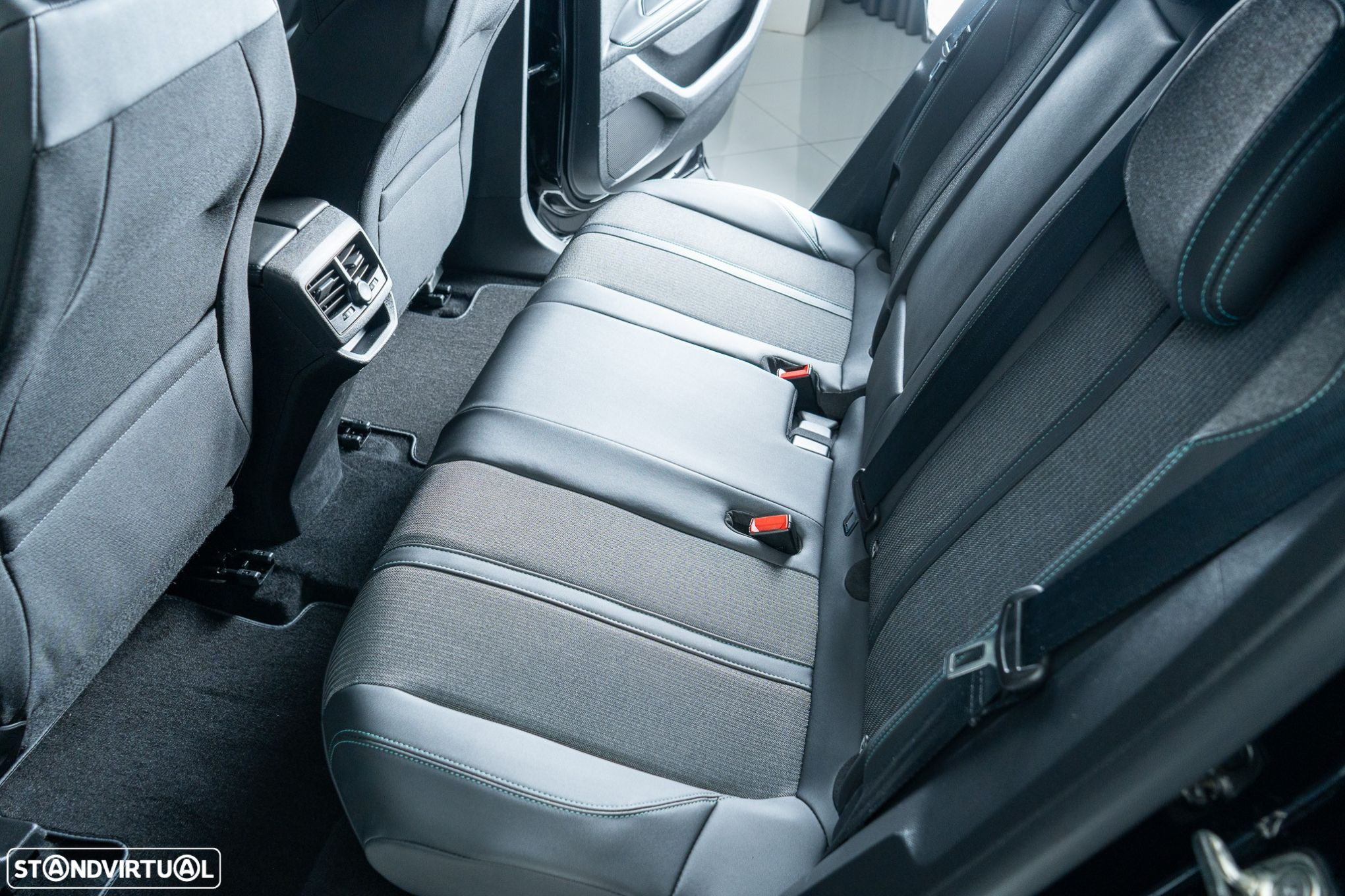 Peugeot 3008 1.2 PureTech Allure EAT8 - 9