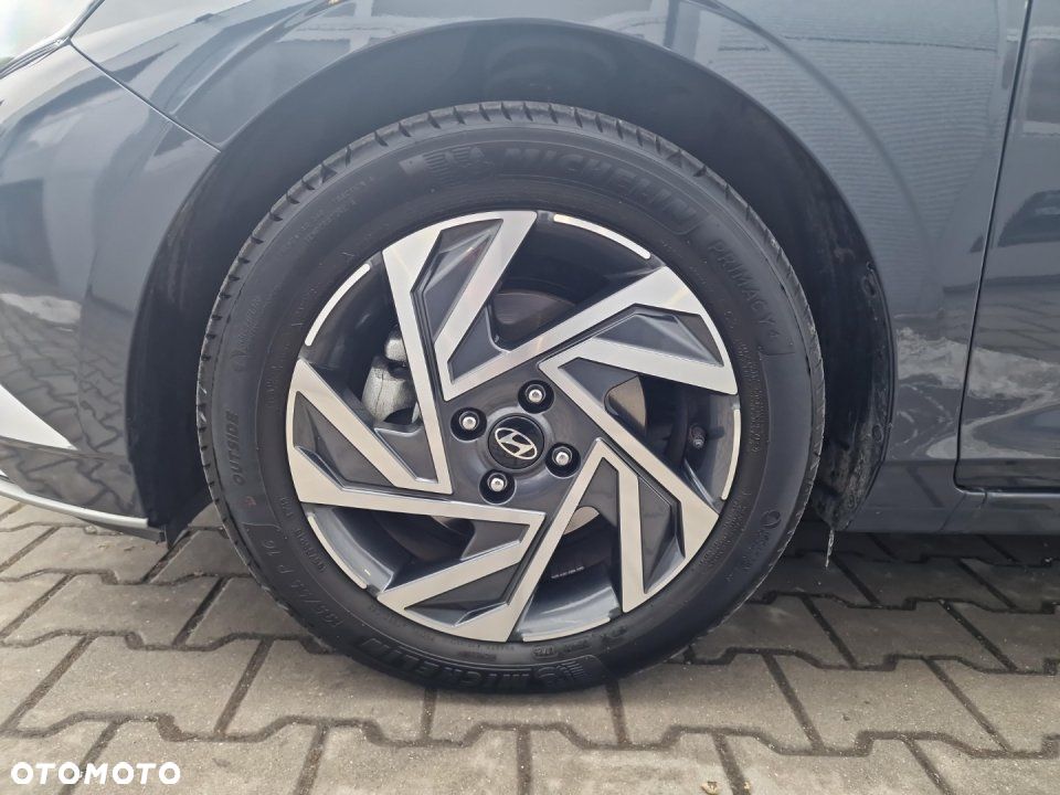 Hyundai i20 - 17