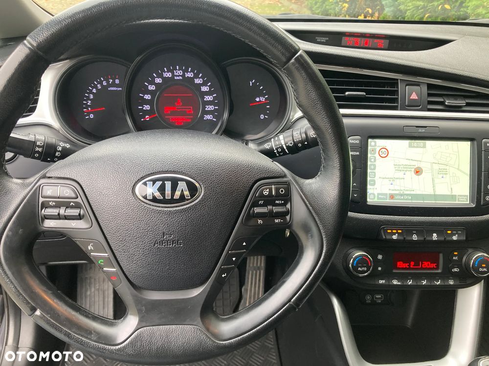 Kia Ceed Cee'd 1.6 GDI L - 6
