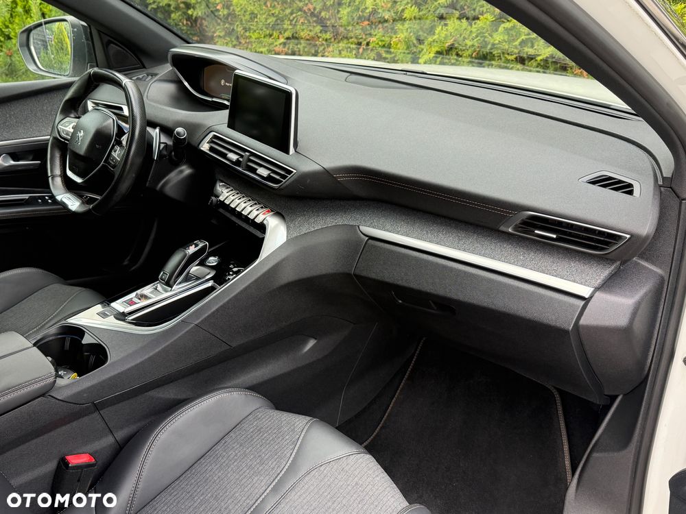 Peugeot 3008 - 8
