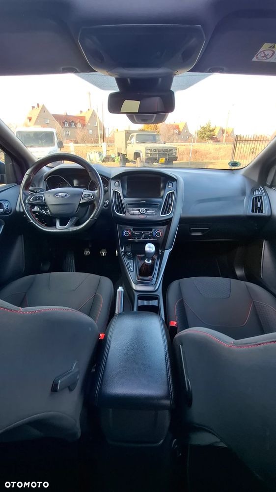 Ford Focus 1.5 EcoBoost STart-Stopp-System ST-LINE - 21